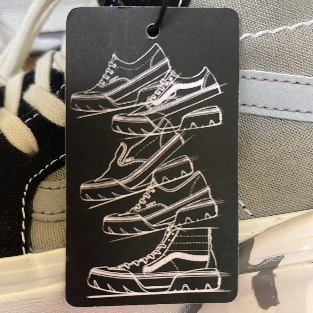 Vans WMNS Sk8-Hi Tapered
Moon Rocks Black/Reflective 
VN0A7Q5TBRF
Sneakers - Picture 2 of 16